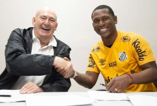 Brayan Angulo fue presentado al estilo 'R&aacute;pidos y Furiosos'