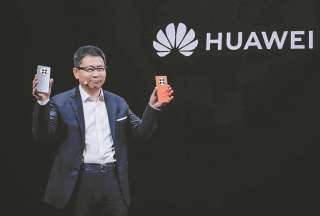 Huawei present&oacute; el modelo inteligente de la serie Mate50