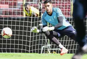 Universidad Cat&oacute;lica recibe a Emelec