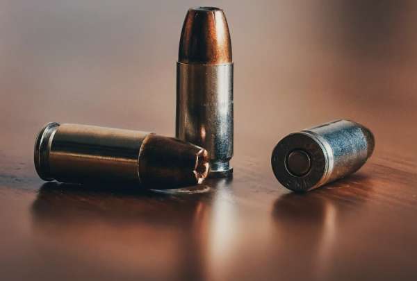 Tres personas mueren tras balacera en vivienda de Bogot&aacute;