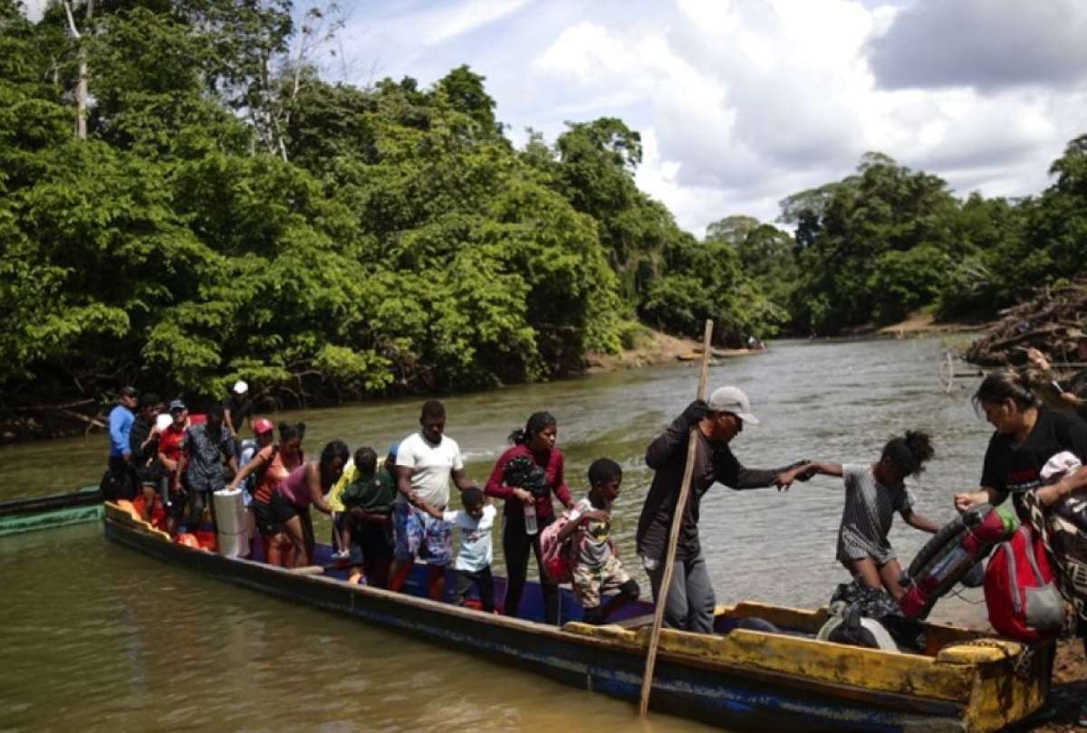 El presidente José Raúl Mulino anunció el cierre de los centros de atención en la frontera con Colombia, tras una reducción del 98% en el paso de migrantes por la selva.