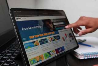 Plataformas reconocidas brindan cursos gratuitos para j&oacute;venes y adultos