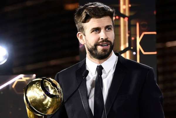 Clara Ch&iacute;a se enoj&oacute; con Piqu&eacute; por la cl&aacute;usula de sus hijos