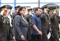 El presidente Daniel Noboa entregó la condecoración a efectivos de la Policía.
