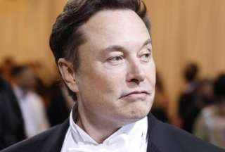 Elon Musk confirm&oacute; la venta de 8 millones de acciones de Tesla