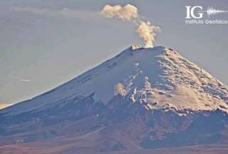 Peque&ntilde;a emisi&oacute;n de gases y vapor del Cotopaxi se registr&oacute; hoy