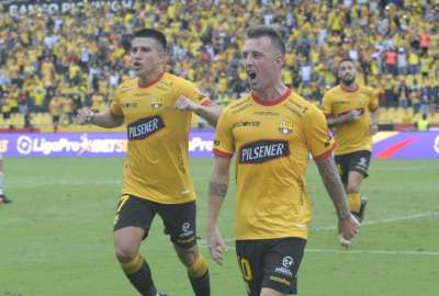 Dami&aacute;n D&iacute;az renov&oacute; su contrato con Barcelona por dos temporadas m&aacute;s