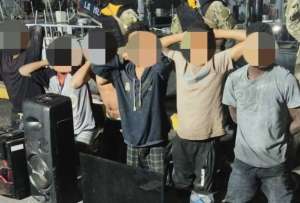 FF.AA. detiene a seis presuntos integrantes de una banda delictiva que operaba en el Golfo de Guayaquil