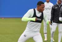 Pervis Estupiñán ganó dos premios con el Brighton