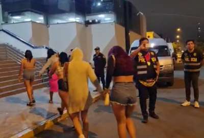 Polic&iacute;a peruana libera a 26 mujeres de una presunta mafia de trata de personas