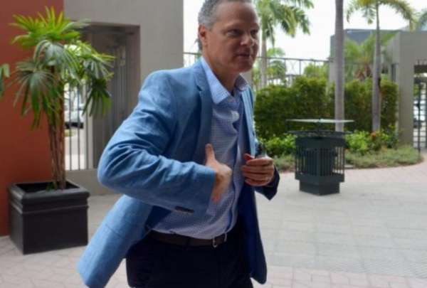 Esteban Paz defiende la participaci&oacute;n de Byron Castillo en la Selecci&oacute;n