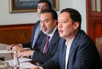 Los alcaldes Aquiles Álvarez, Pabel Muñoz y Cristian Zamora fueron invitados a una reunión en la Cancillería, en Quito.