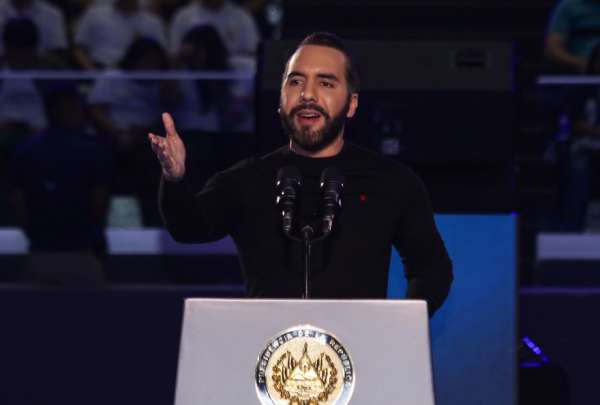 El presidente salvadoreño Nayib Bukele ofreció intercambiar 252 detenidos venezolanos por "presos políticos" del régimen venezolano.