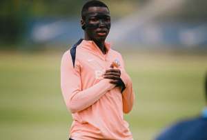 Moisés Caicedo sorprendió con su respuesta en una salida en vivo