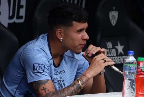 Kendry P&aacute;ez volvi&oacute; al centro de la pol&eacute;mica