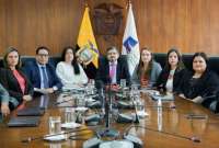 La Corte Constitucional analiza información enviada por entidades sobre veeduría ciudadana.