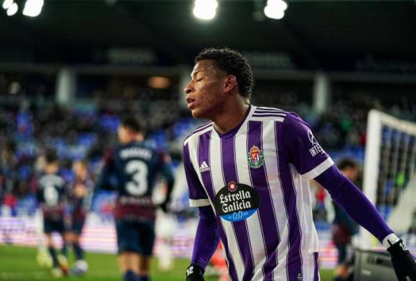 Gonzalo Plata particip&oacute; en la goleada del Valladolid con una asistencia