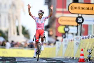 Cuatro ecuatorianos arrancan su participaci&oacute;n en la Vuelta a Espa&ntilde;a