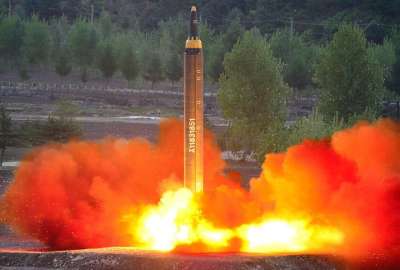 Corea del Norte lanz&oacute; nuevos misiles en respuesta al ensayo militar de EE.UU., Jap&oacute;n y Corea del Sur