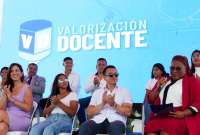 Presidente Noboa present&oacute; el programa de Valorizaci&oacute;n Docente