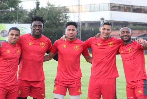 Jefferson Montero, Roberto Ord&oacute;&ntilde;ez... encabezan la foto del Aucas, que buscar&aacute; el bicampeonato