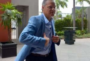 Esteban Paz apunta a un cambio en la Ecuaf&uacute;tbol y est&aacute; dispuesto a lanzarse para presidente  