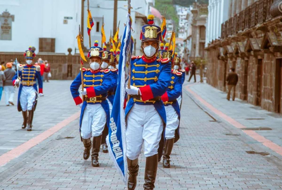 Revise los hechos más importantes ocurridos un 27 de febrero. 