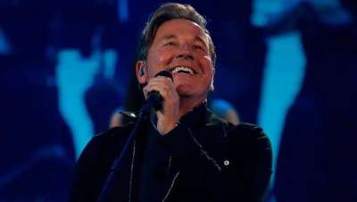 En medio de un concierto que Ricardo Montaner ofreci&oacute; en Chile, un fan&aacute;tico sorprendi&oacute; al cantante y al p&uacute;blico con su voz. 