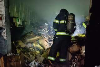 Incendio estructural en bodega del sur de Quito