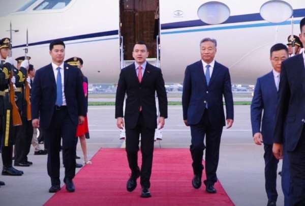 El presidente de Ecuador, Daniel Noboa y su comitiva llegaron a Beijing, China, para cumplir agenda en el gigante asi&aacute;tico.