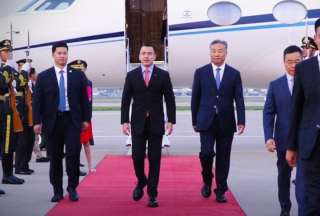 Presidente Noboa llega a China para cumplir agenda oficial