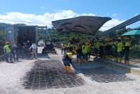 Iniciaron los trabajos de rehabilitación del puente Puerto Napo. Las autoridades mantienen cerrado el paso vehicular y peatonal para garantizar la seguridad de los ciudadanos.