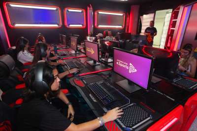 Universidad abre clases para la pr&aacute;ctica deportiva de videojuegos