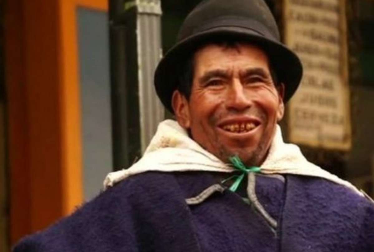 El &uacute;ltimo hielero del Chimborazo ahora tiene un emprendimiento: Agua &ldquo;Baltazar&rdquo; impulsado por un periodista ucraniano