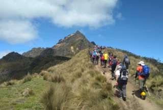 Tres personas fueron rescatadas en el Rucu Pichincha