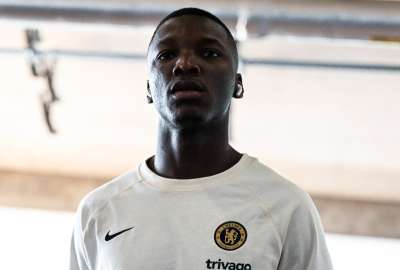 Mois&eacute;s Caicedo est&aacute; en la banca del Chelsea y espera su momento para debutar