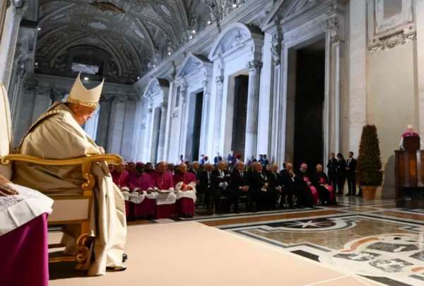 La decisi&oacute;n papal sigue a una investigaci&oacute;n que revel&oacute; graves abusos f&iacute;sicos y espirituales. 