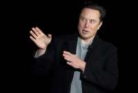 Elon Musk, propietario de Twitter, señaló que se encargará de dirigir los equipos de «software» y de gestión de servidores.