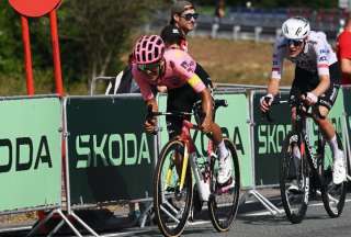 La Vuelta: Richard Carapaz sufrió una caída