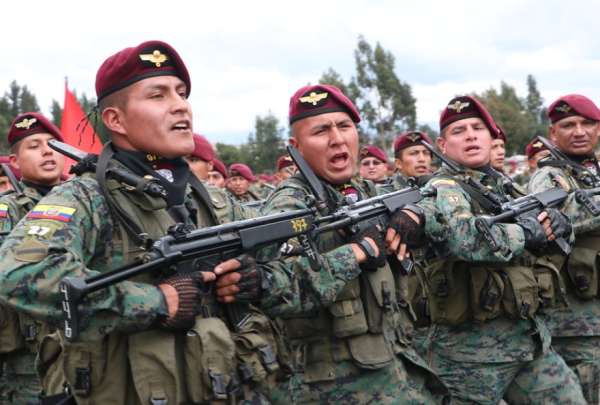 El Ej&eacute;rcito ecuatoriano busca profesionales para el periodo 2025-2026.