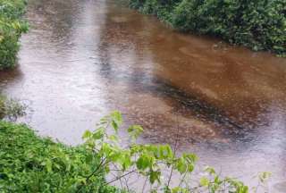 Derrame de crudo en Lago Agrio est&aacute; controlado casi en su totalidad
