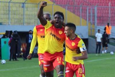 Aucas gan&oacute; con uno menos a El Nacional