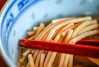 Joven termina con su novio porque no le gust&oacute; la comida que le sirvieron en su casa
