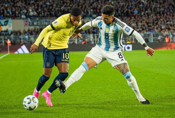 Ecuador y Argentina se enfrentan en el cierre de eliminatorias a la Copa Mundial 2026.