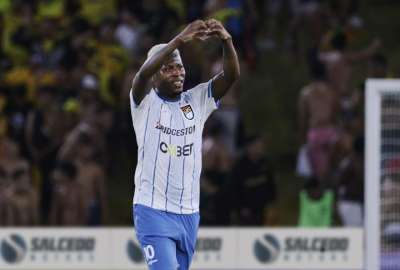El Loco Cortez le marc&oacute; dos goles a su ex equipo.