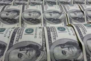 Nueva ca&iacute;da del riesgo pa&iacute;s a 797 puntos, el m&aacute;s bajo desde 2022