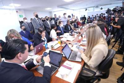 Gritos entre asamble&iacute;stas, durante la comparecencia de la fiscal Diana Salazar