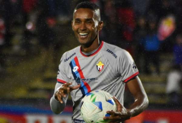 Fidel Mart&iacute;nez fue clave en la victoria militar ante Blooming