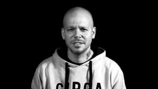 Residente dedica l&iacute;neas de su nueva canci&oacute;n a J Balvin