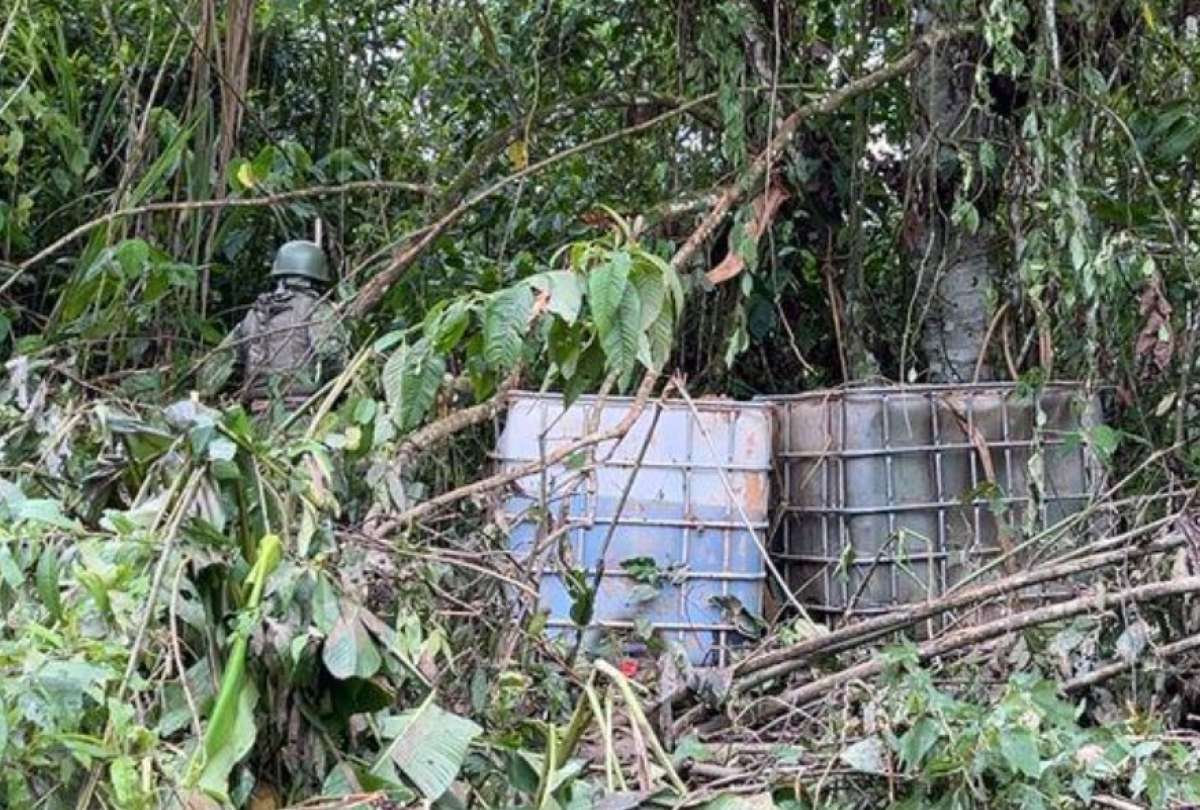Este grupo de personas se dedicaba presuntamente a actividades de miner&iacute;a ilegal, seg&uacute;n el Ej&eacute;rcito Ecuatoriano.